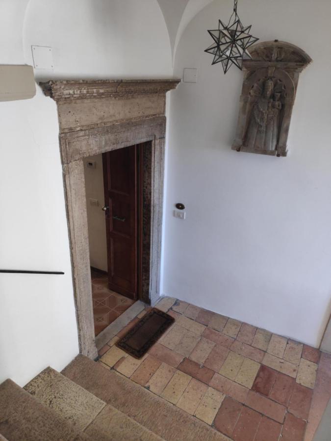 Appartamento Palazzo Genga Urbino Bagian luar foto